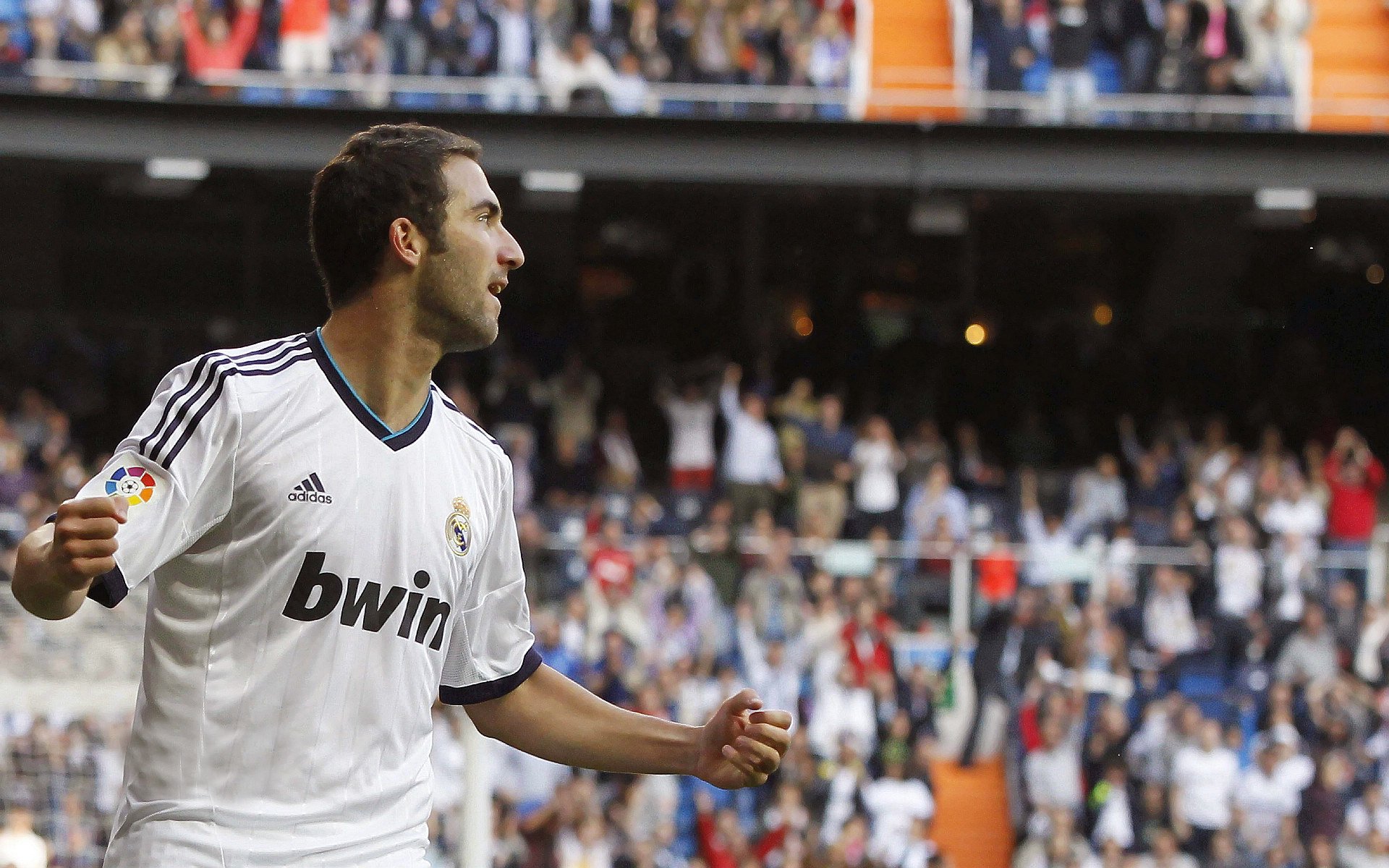 以硬汉著称:在与接受强硬防守的对手激战中,蒂伊表现出大师级的抗压能力!